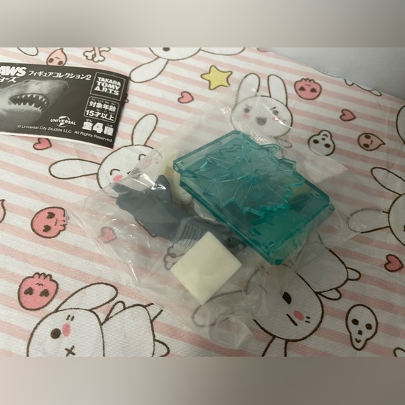 Jaws 3 Raid Shark Gashapon Capsule Toy Japan Figurine - Picture 3 of 6